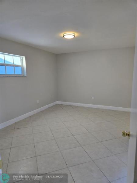 Single Family Homes Photo 14: 11821 NW 30th Pl  Sunrise,  FL 33323