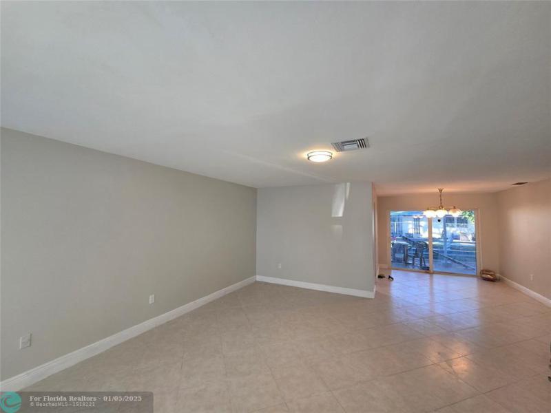  Single Family Homes Photo 4: 11821 NW 30th Pl  Sunrise,  FL 33323