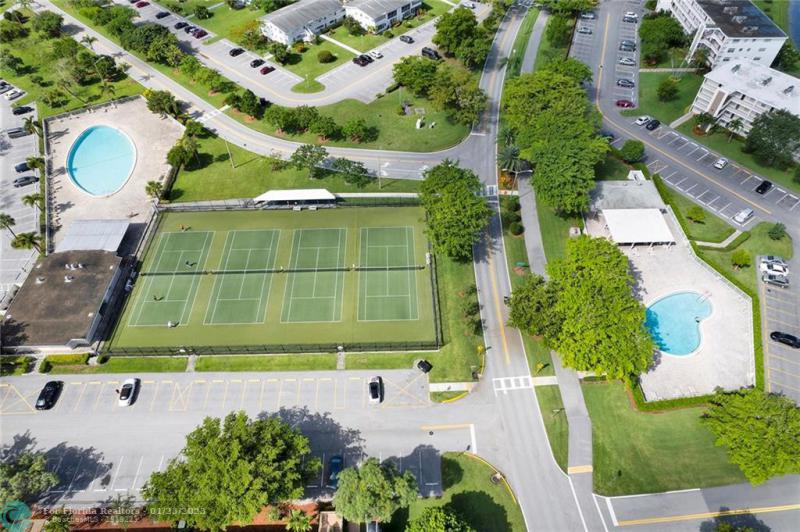  Condo & Townhome Photos