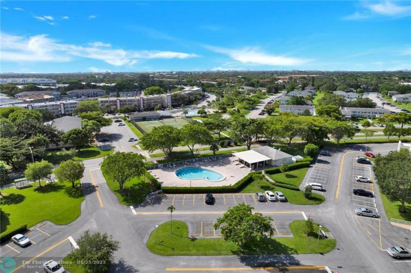  Condo & Townhome Photos