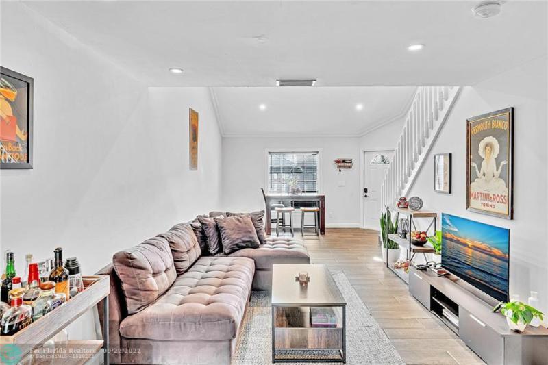  Condo & Townhome Photos