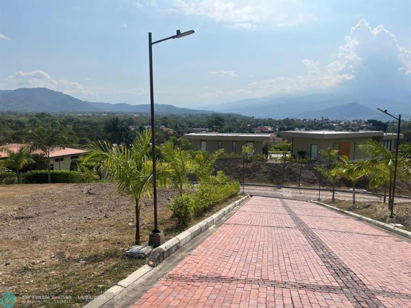 Duplex, Triplex and Fourplex Images