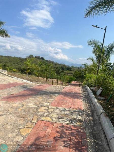 Duplex, Triplex and Fourplex Images