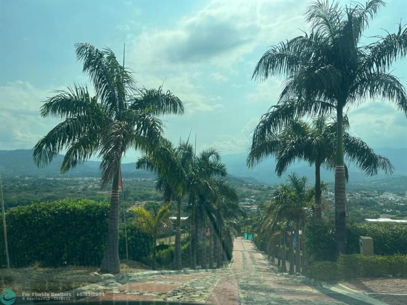 Duplex, Triplex and Fourplex Images