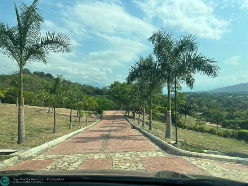 Duplex, Triplex and Fourplex Images