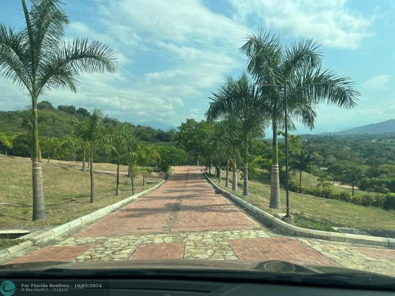 Duplex, Triplex and Fourplex Images