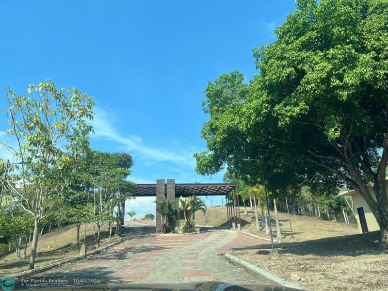 Duplex, Triplex and Fourplex Images