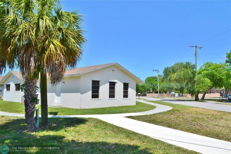 Duplex, Triplex and Fourplex Images