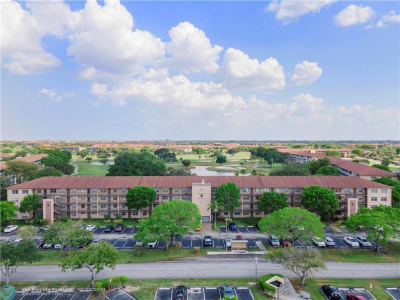  Condo & Townhome Photos
