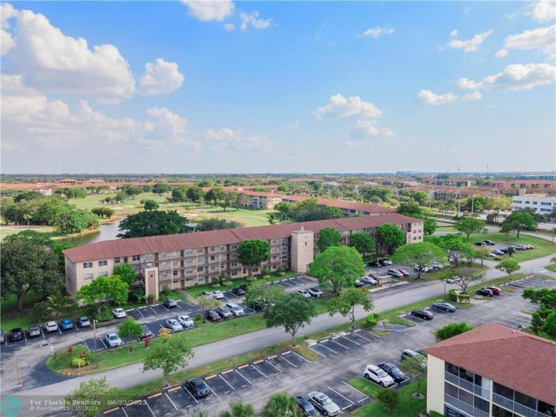  Condo & Townhome Photos