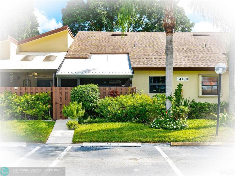  Condo & Townhome Photos