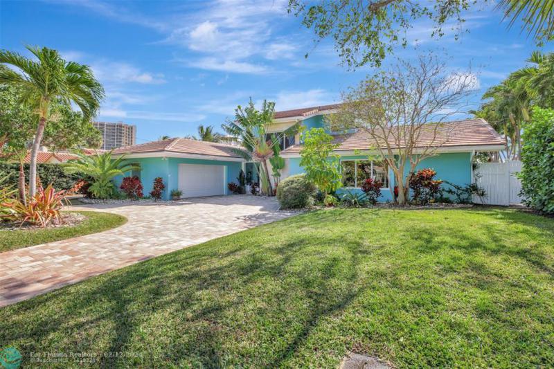  Single Family Homes Photo 3: 2036 Ocean Mist Dr  Lauderdale By The Sea,  FL 33062