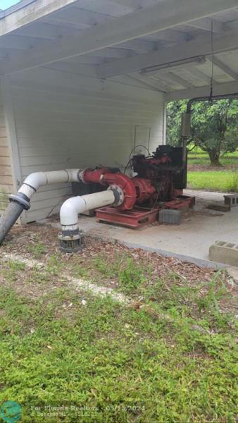  Commercial & Industrial Land Images 