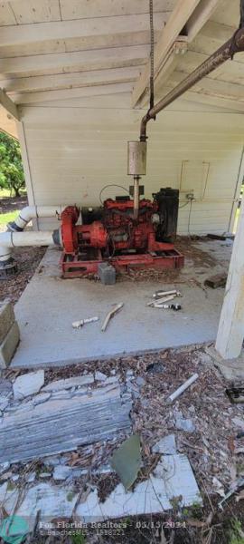  Commercial & Industrial Land Images 