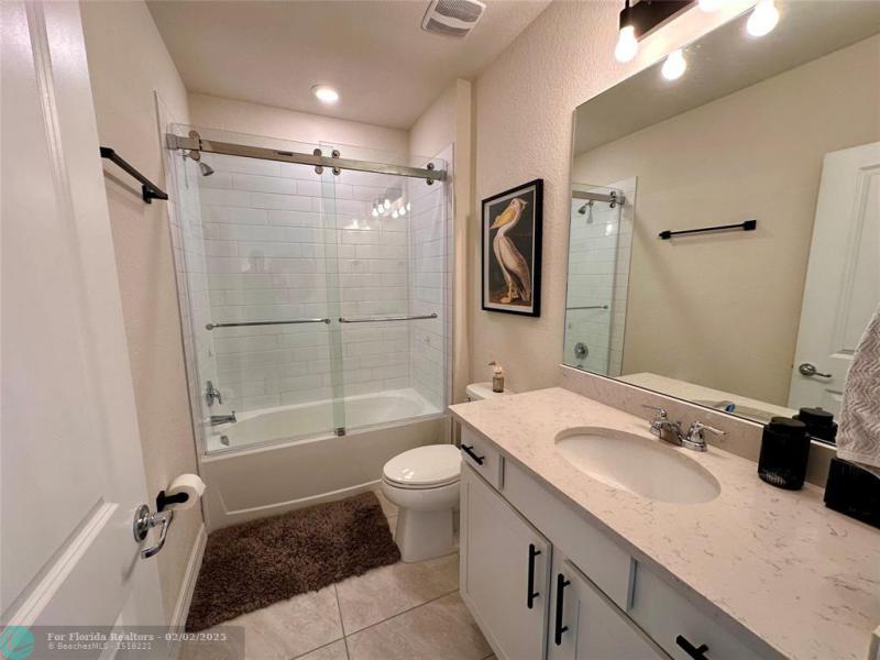  Single Family Homes Photo 11: 3165 Tamarind Drive  Lauderdale Lakes,  FL 33311