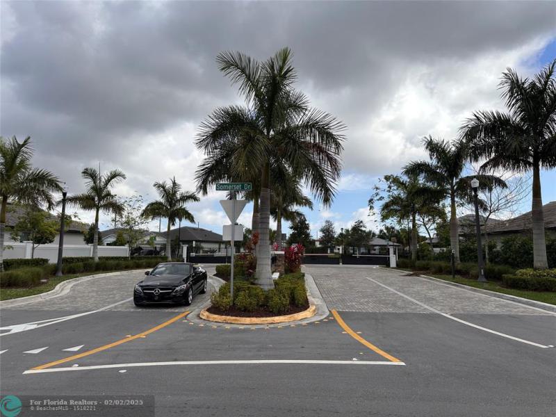  Single Family Homes Photo 3: 3165 Tamarind Drive  Lauderdale Lakes,  FL 33311