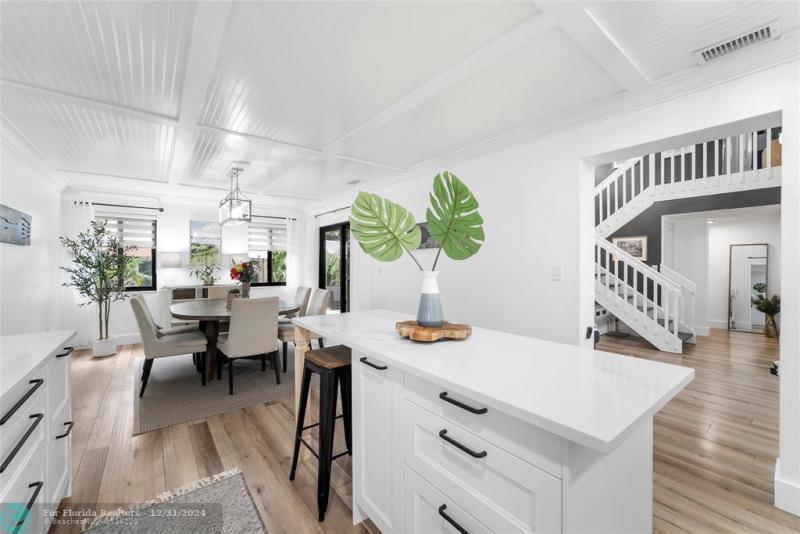  Single Family Homes Photo 12: 1328 SW 151st Way  Sunrise,  FL 33326