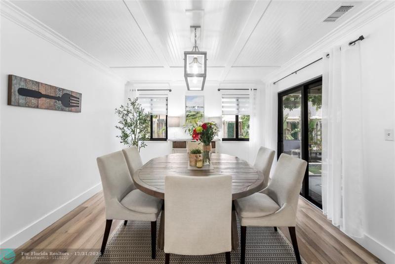  Single Family Homes Photo 14: 1328 SW 151st Way  Sunrise,  FL 33326