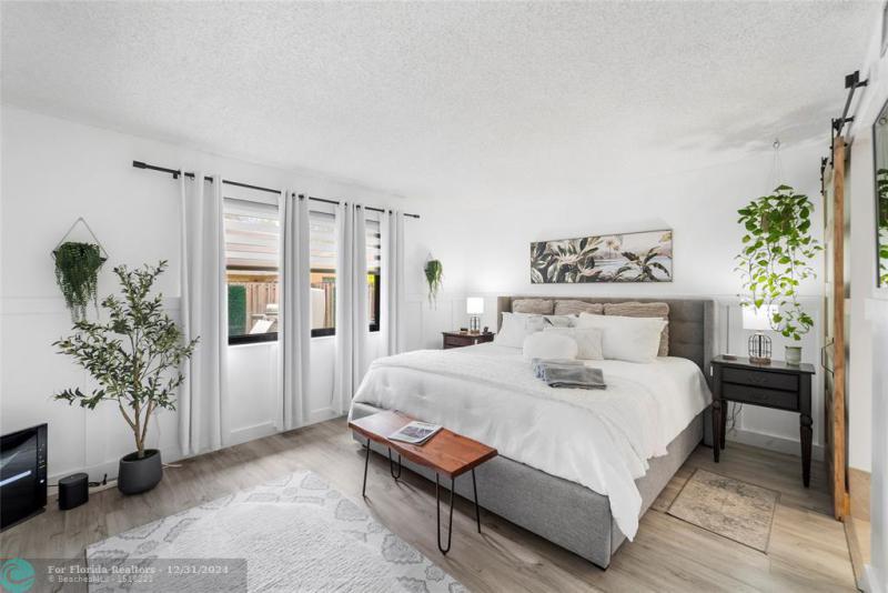  Single Family Homes Photo 21: 1328 SW 151st Way  Sunrise,  FL 33326