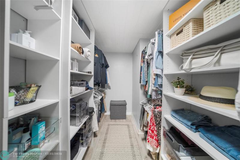  Single Family Homes Photo 23: 1328 SW 151st Way  Sunrise,  FL 33326