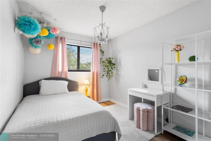  Single Family Homes Photo 27: 1328 SW 151st Way  Sunrise,  FL 33326