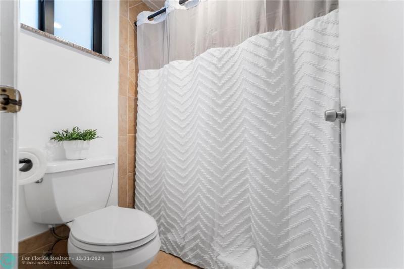  Single Family Homes Photo 39: 1328 SW 151st Way  Sunrise,  FL 33326