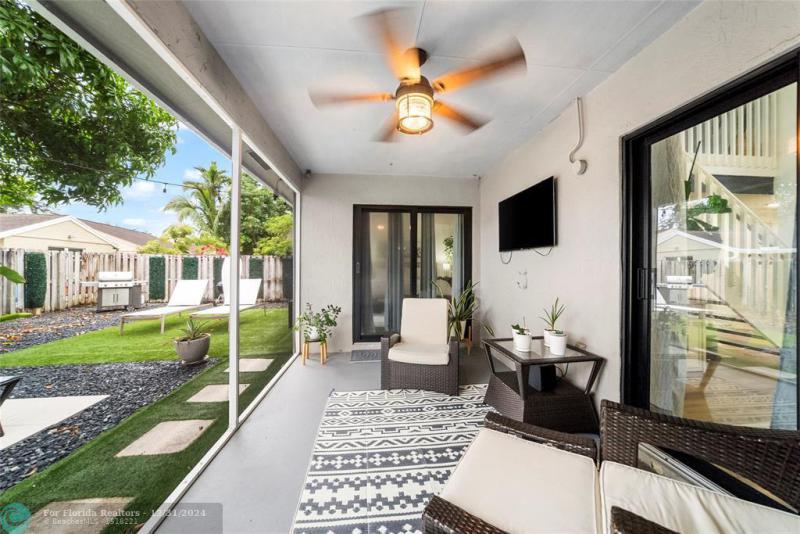  Single Family Homes Photo 42: 1328 SW 151st Way  Sunrise,  FL 33326