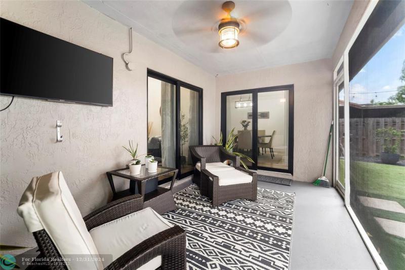  Single Family Homes Photo 43: 1328 SW 151st Way  Sunrise,  FL 33326