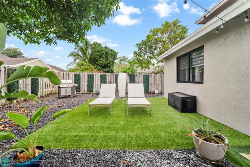  Single Family Homes Photo 44: 1328 SW 151st Way  Sunrise,  FL 33326