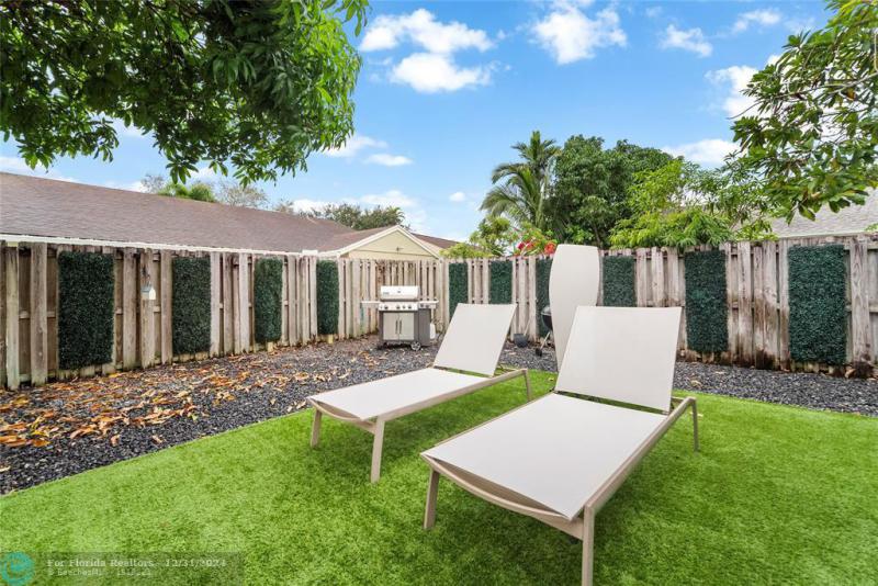  Single Family Homes Photo 45: 1328 SW 151st Way  Sunrise,  FL 33326