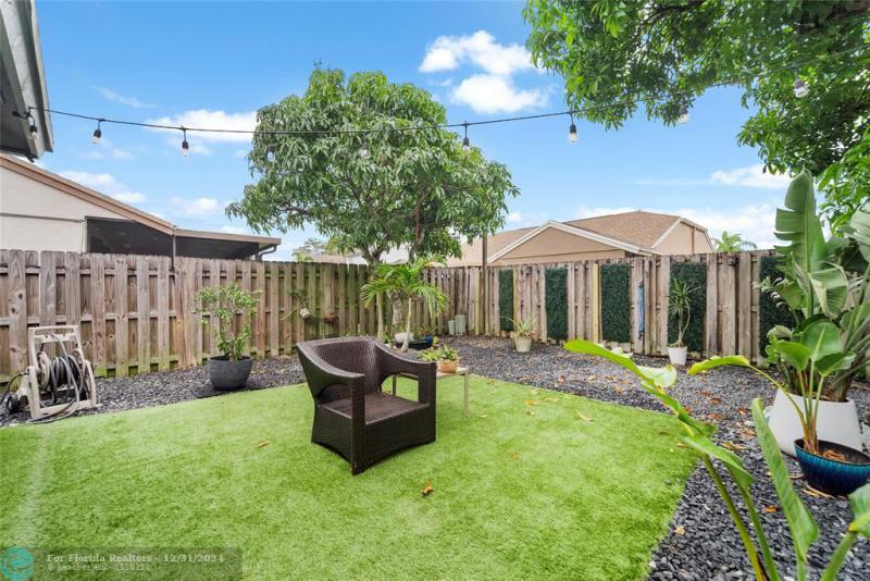  Single Family Homes Photo 51: 1328 SW 151st Way  Sunrise,  FL 33326