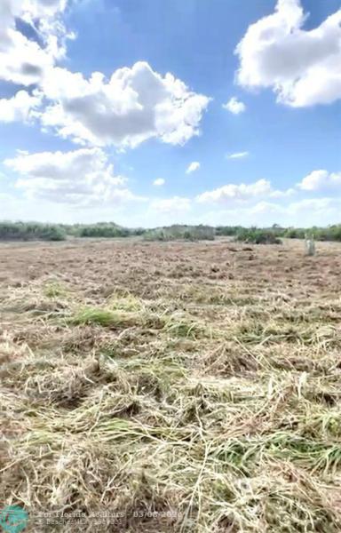  Commercial & Industrial Land Images 