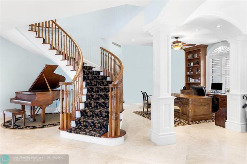  Single Family Homes Photo 10: 1739 SE 11th St  Fort Lauderdale,  FL 33316