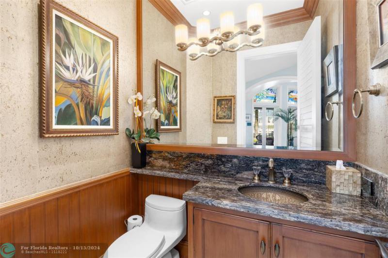  Single Family Homes Photo 12: 1739 SE 11th St  Fort Lauderdale,  FL 33316