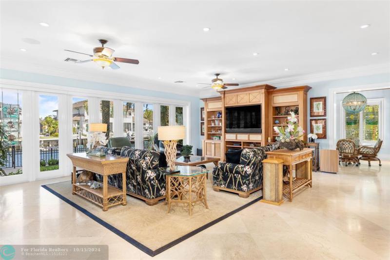  Single Family Homes Photo 18: 1739 SE 11th St  Fort Lauderdale,  FL 33316