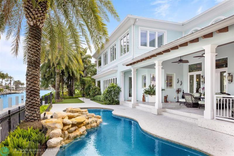  Single Family Homes Photo 2: 1739 SE 11th St  Fort Lauderdale,  FL 33316