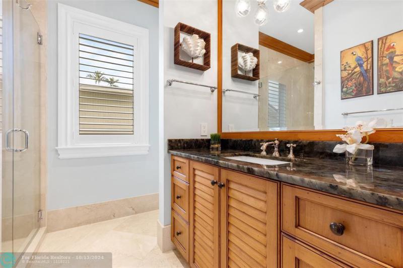  Single Family Homes Photo 31: 1739 SE 11th St  Fort Lauderdale,  FL 33316