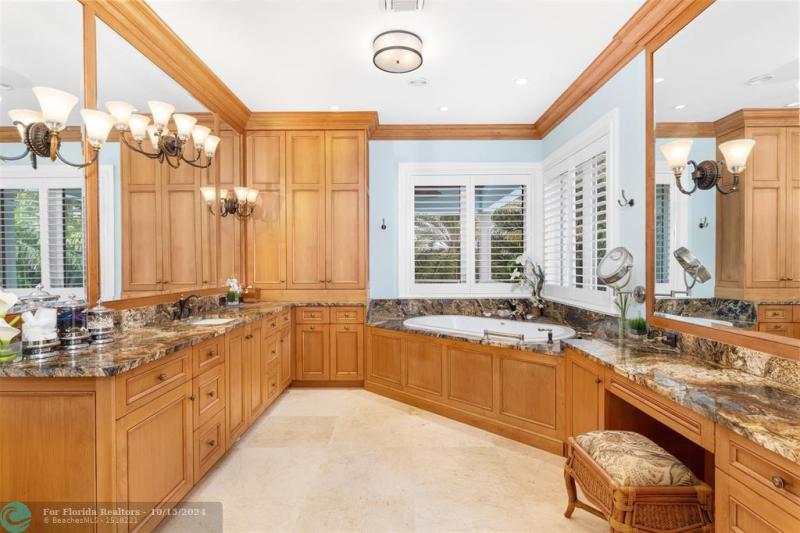  Single Family Homes Photo 41: 1739 SE 11th St  Fort Lauderdale,  FL 33316