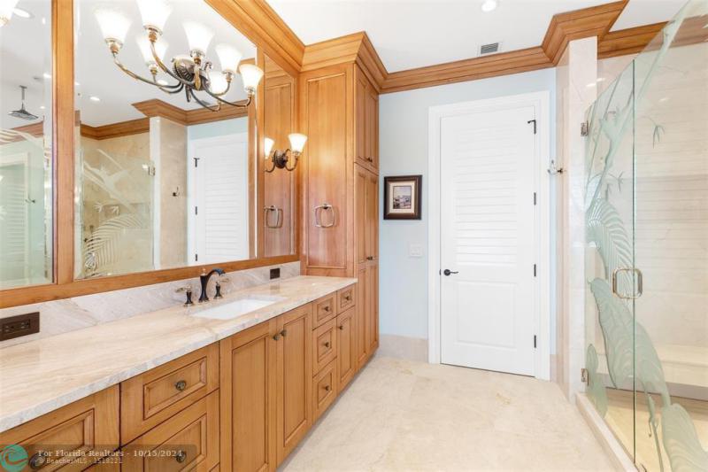  Single Family Homes Photo 45: 1739 SE 11th St  Fort Lauderdale,  FL 33316