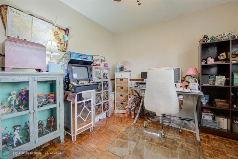  Single Family Homes Photo 20: 3330 NW 65th St  Fort Lauderdale,  FL 33309