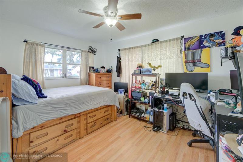  Single Family Homes Photo 22: 3330 NW 65th St  Fort Lauderdale,  FL 33309