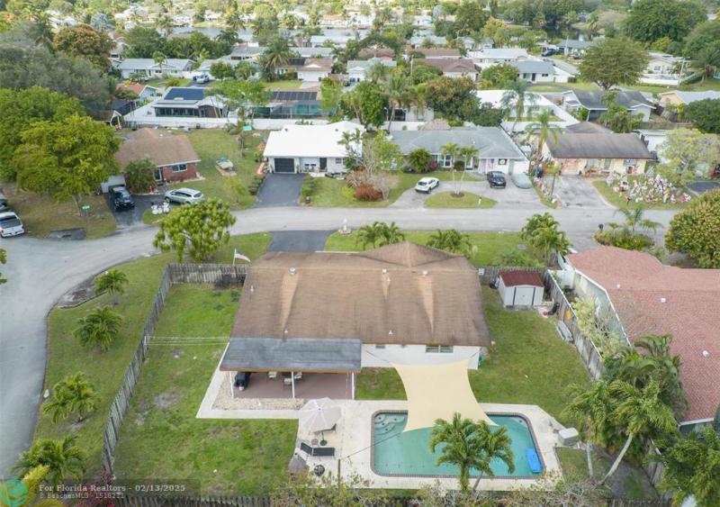  Single Family Homes Photo 3: 3330 NW 65th St  Fort Lauderdale,  FL 33309