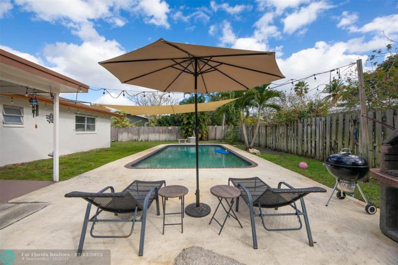  Single Family Homes Photo 31: 3330 NW 65th St  Fort Lauderdale,  FL 33309