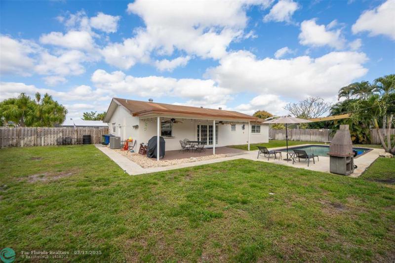  Single Family Homes Photo 32: 3330 NW 65th St  Fort Lauderdale,  FL 33309