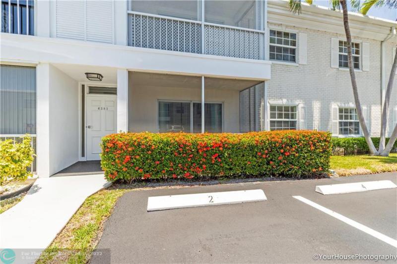  Condo & Townhome Photos