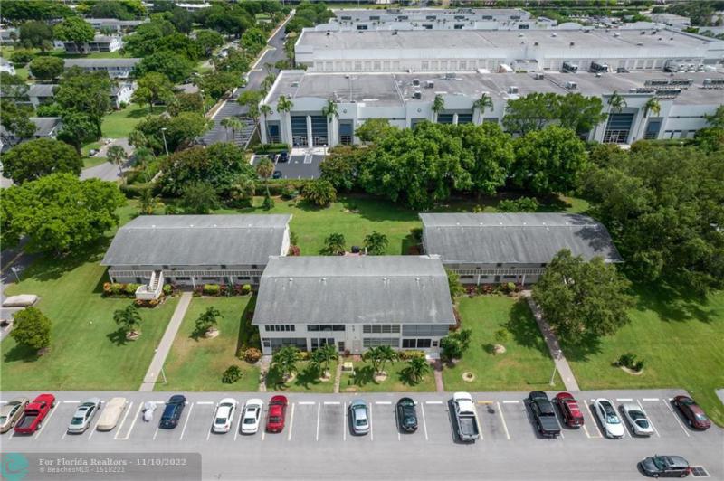  Condo & Townhome Photos
