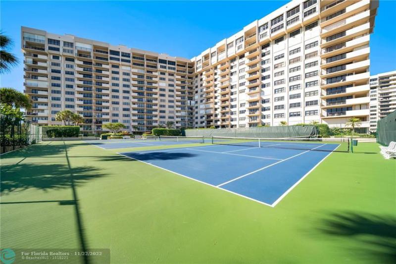  Condo & Townhome Photos