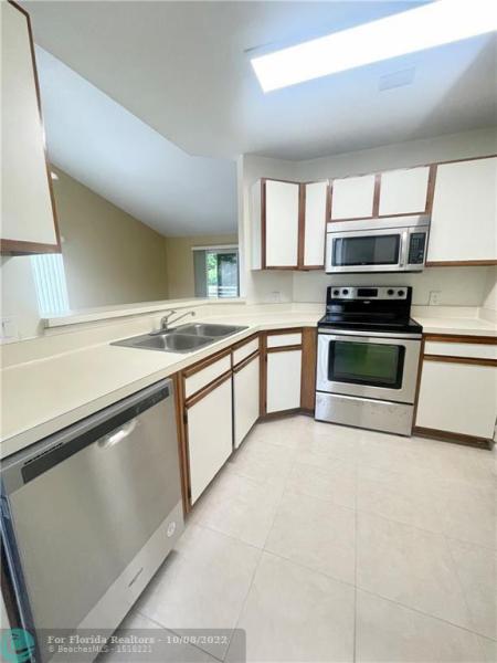  Condo & Townhome Photos
