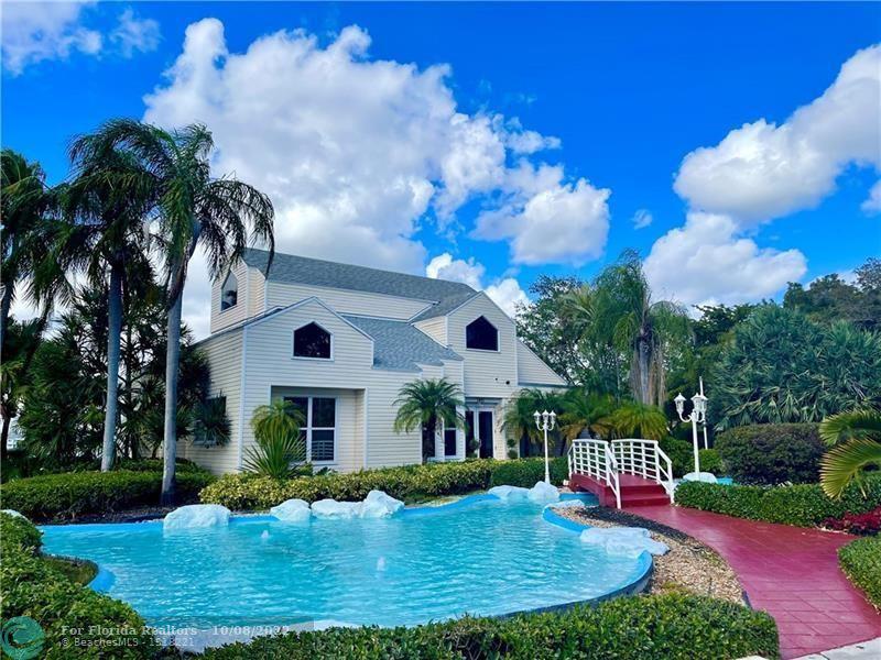  Condo & Townhome Photos