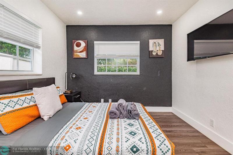 Duplex, Triplex and Fourplex Images